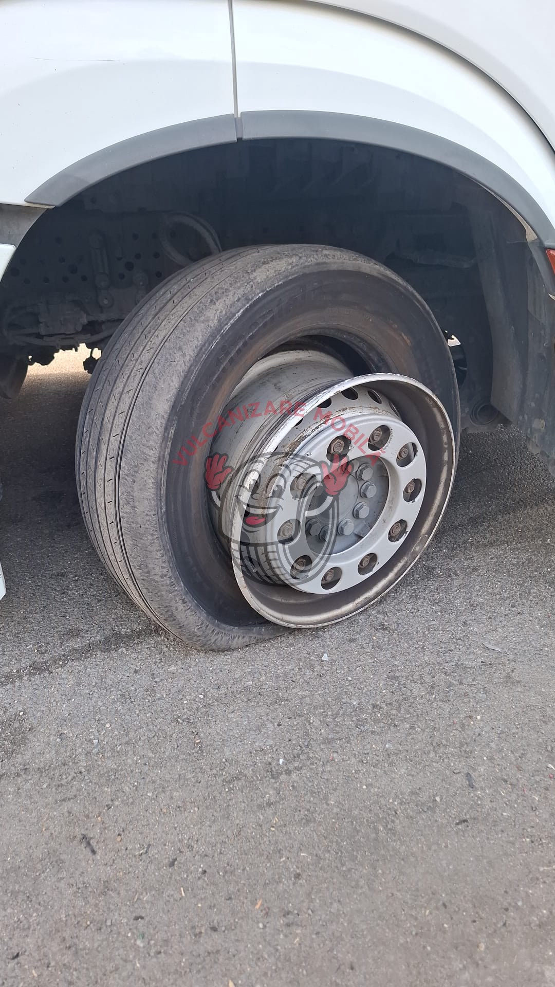 Vulcanizare mobilă în Orsova-Padure