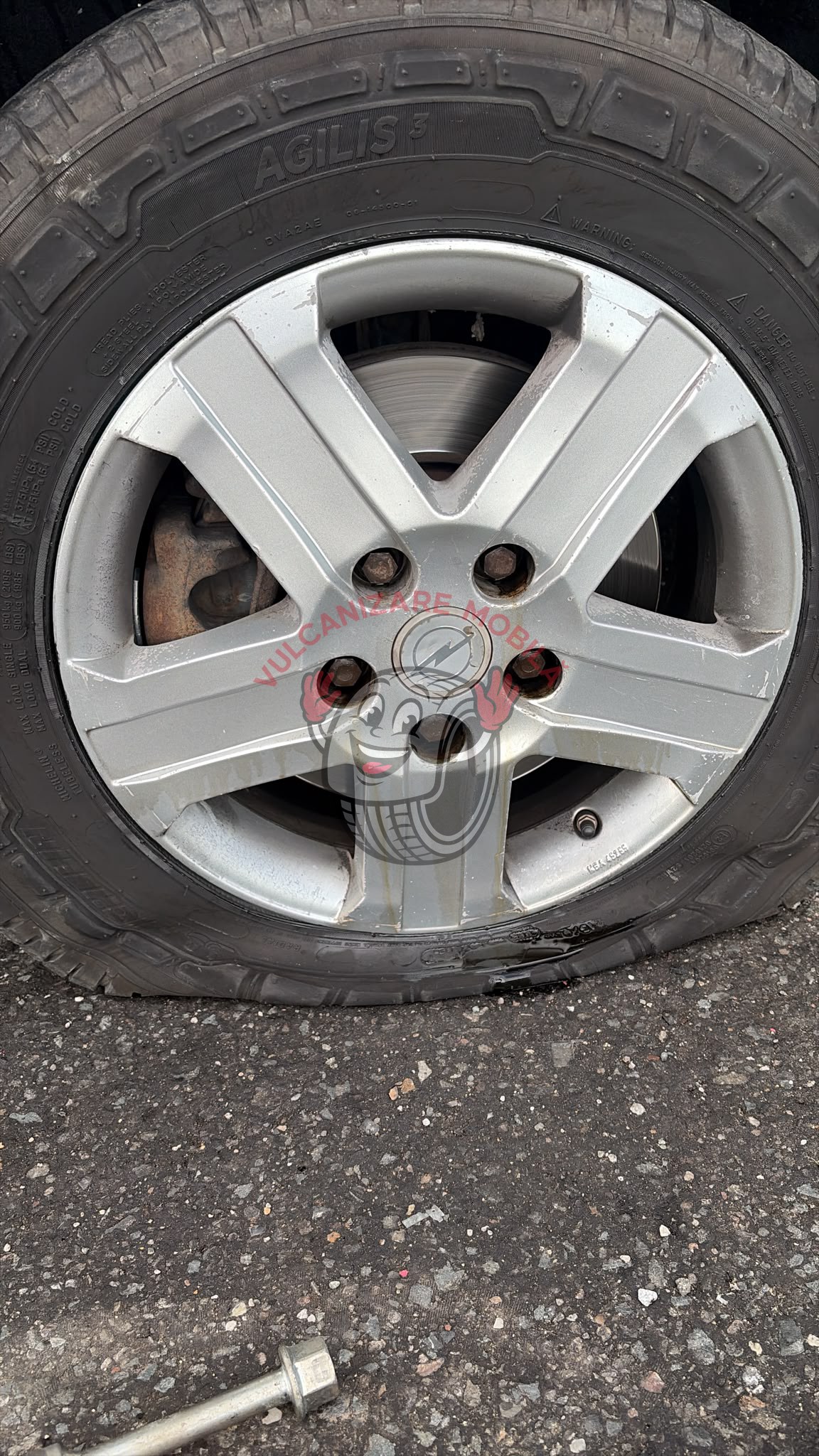 Vulcanizare mobilă în Canicea
