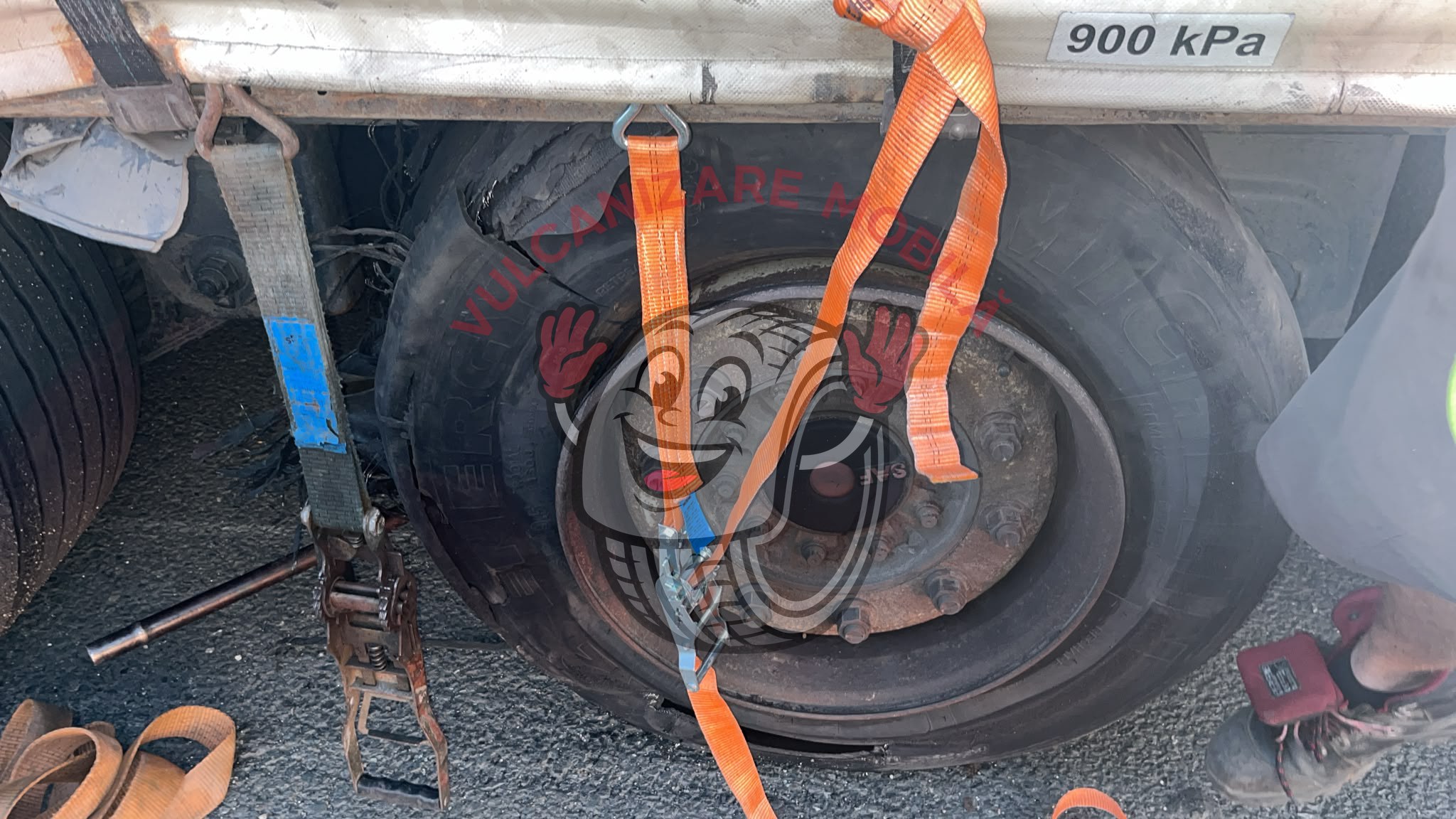 Vulcanizare mobilă în 45.793562