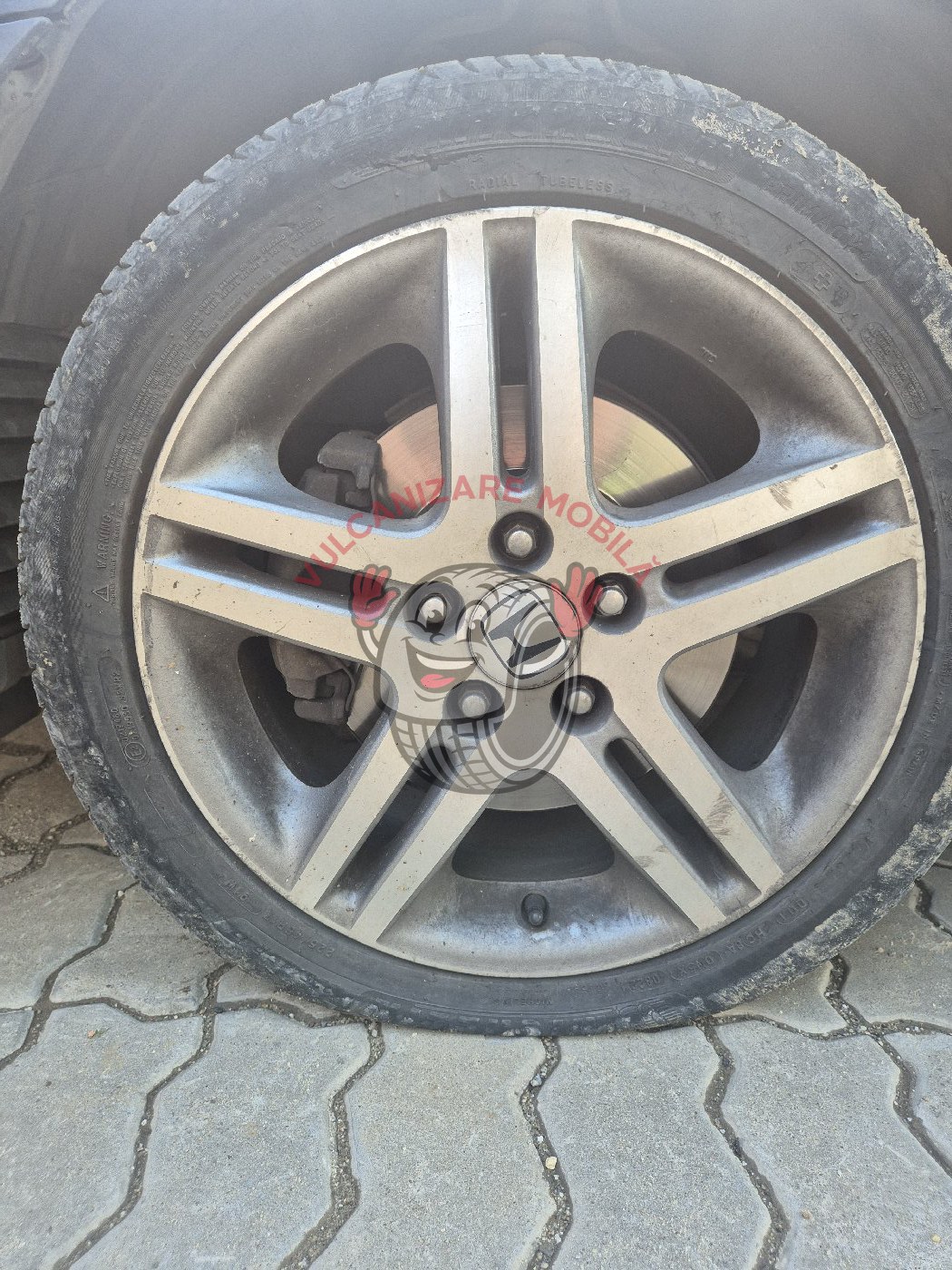 Vulcanizare mobilă în Olteni