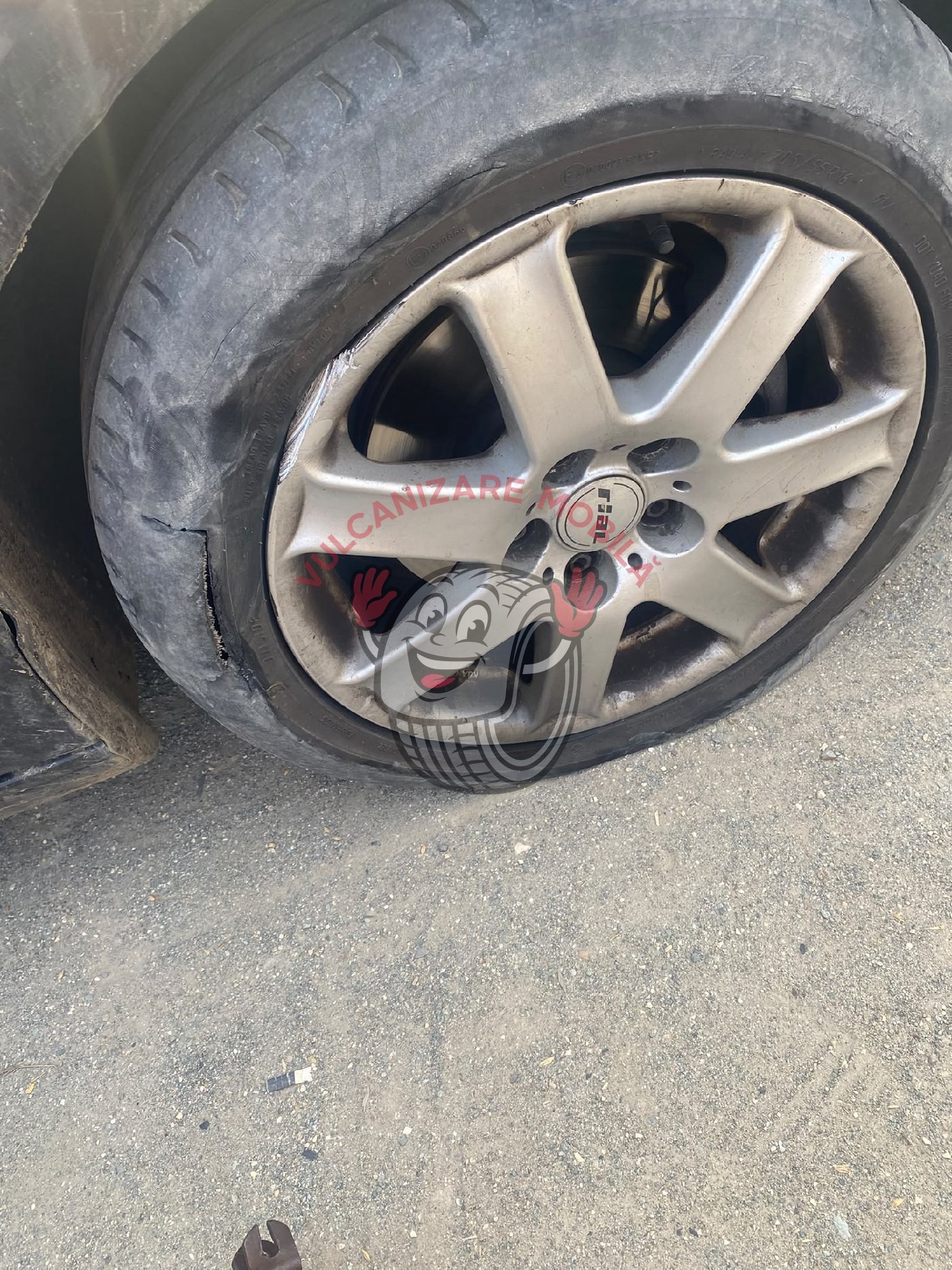 Vulcanizare mobilă în Autostrada Soarelui